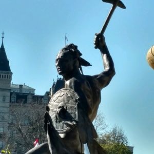 Meet your Posher, Thomas